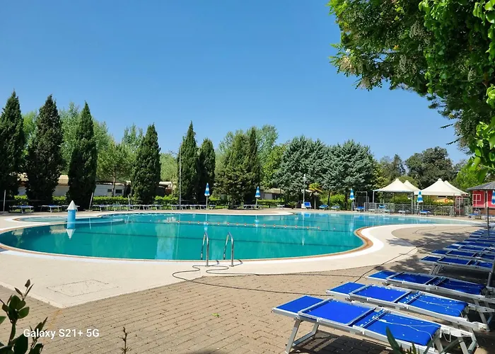 La Dolce Кемпінг *